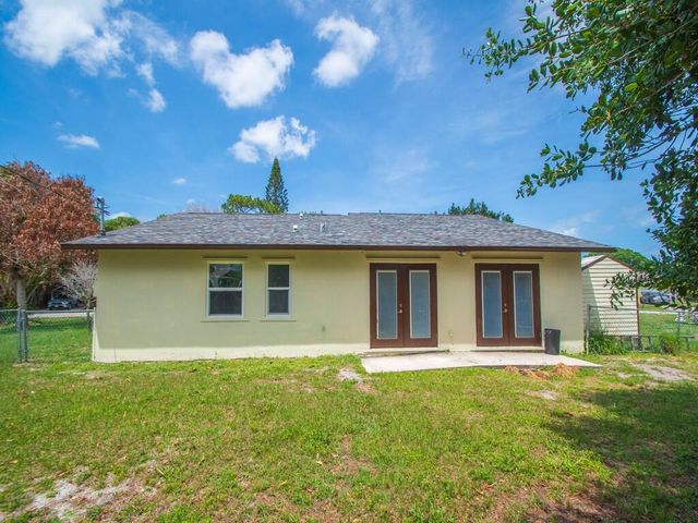4065 46th Lane, Vero Beach, FL 32967