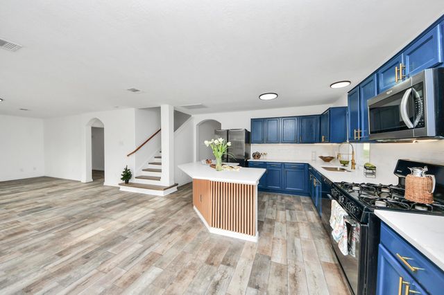 322 Burris Park Drive, Spring, TX 77373