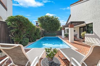 583 Bay Villas LN 89, Naples, FL 34108