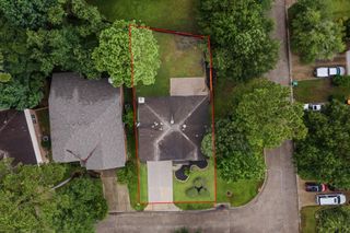 135 S Spinning Wheel Circle, The Woodlands, TX 77382