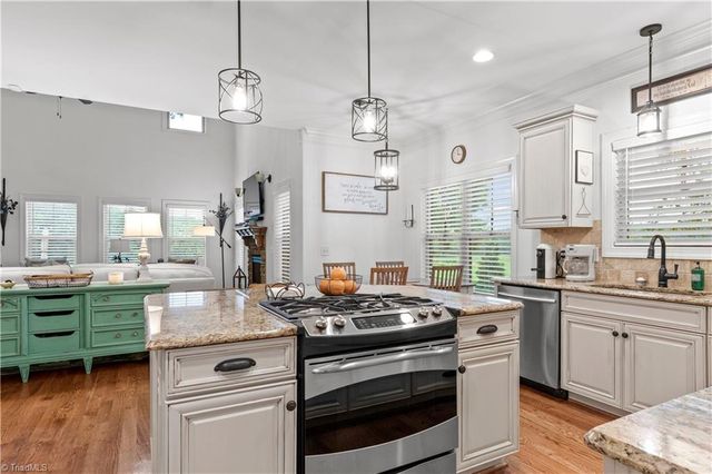 128 Meadow Brook Court, Advance, NC 27006