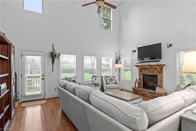 128 Meadow Brook Court, Advance, NC 27006