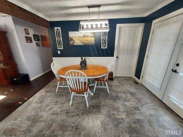 510 W Middleton Drive, Orleans, IN 47452