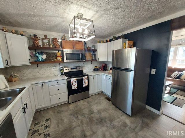 510 W Middleton Drive, Orleans, IN 47452