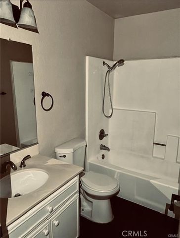 5640 Riverside Dr, Chino, CA 91710