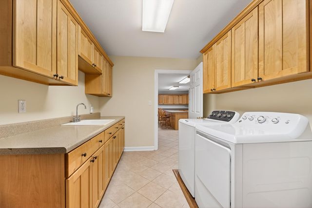 993 Pickett Level Road, Elloree, SC 29047