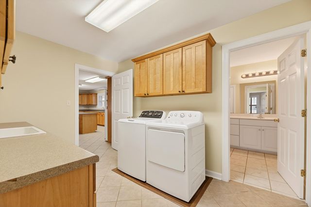 993 Pickett Level Road, Elloree, SC 29047