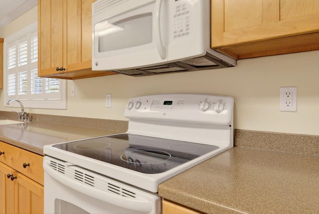 993 Pickett Level Road, Elloree, SC 29047