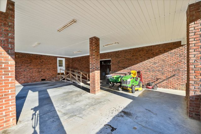 993 Pickett Level Road, Elloree, SC 29047