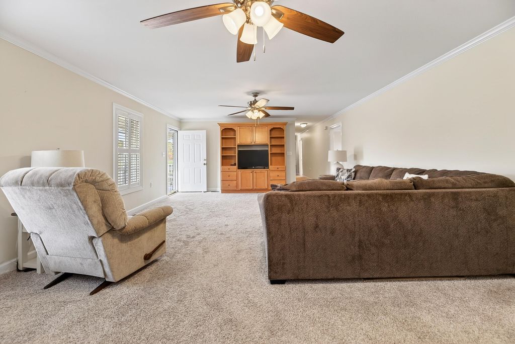 Image 18 of property listing at 993 Pickett Level Road, Elloree, SC 29047