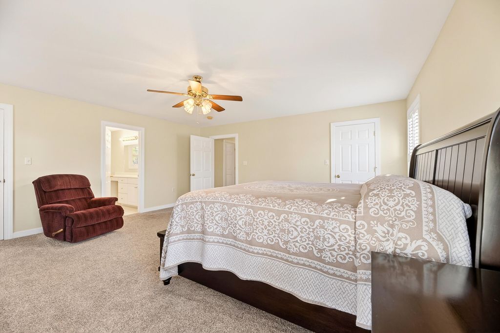 Image 22 of property listing at 993 Pickett Level Road, Elloree, SC 29047