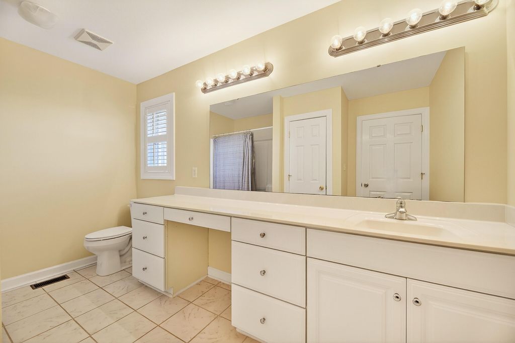 Image 23 of property listing at 993 Pickett Level Road, Elloree, SC 29047