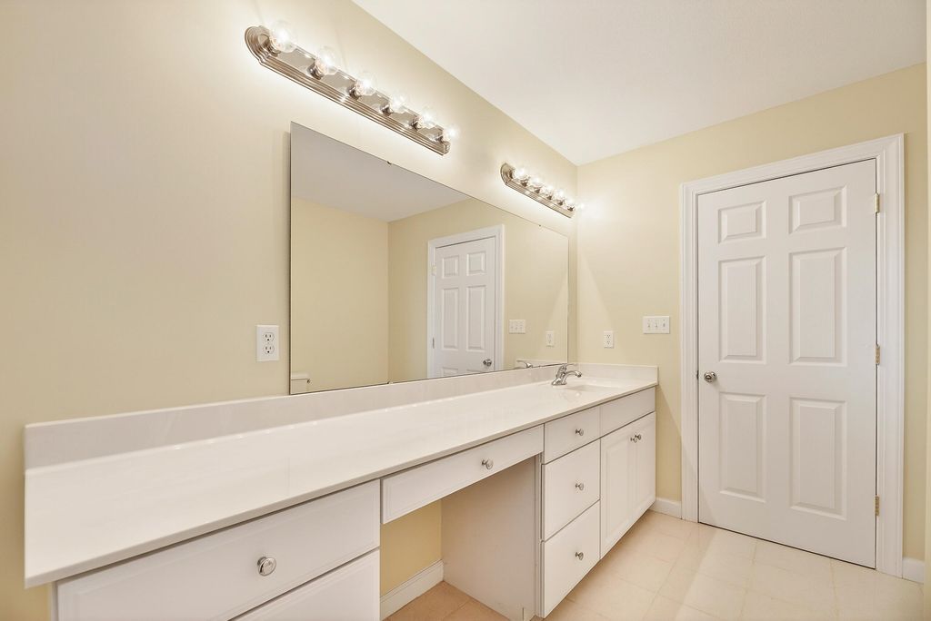 Image 28 of property listing at 993 Pickett Level Road, Elloree, SC 29047