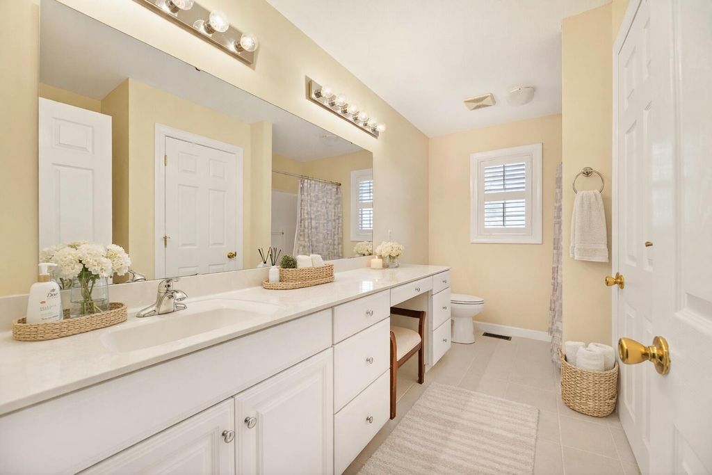 Image 29 of property listing at 993 Pickett Level Road, Elloree, SC 29047