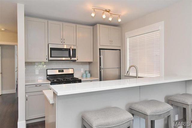 6625 Alamo, Clayton, MO 63105