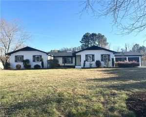 4800 Cade Road, Climax, NC 27233