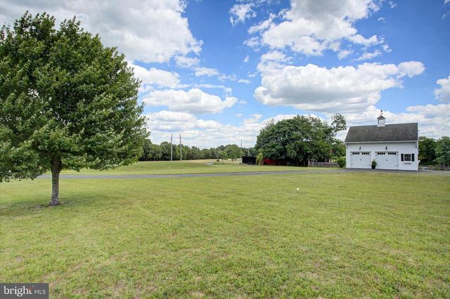 1430 LONGS RD, Carlisle, PA 17013