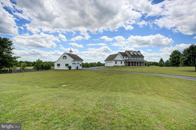 1430 LONGS RD, Carlisle, PA 17013