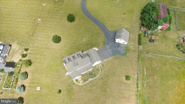 1430 LONGS RD, Carlisle, PA 17013