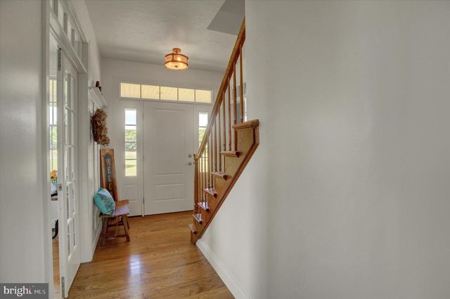 1430 LONGS RD, Carlisle, PA 17013