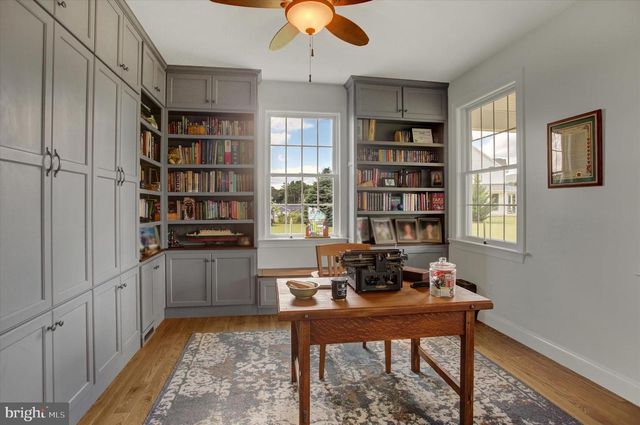 1430 LONGS RD, Carlisle, PA 17013