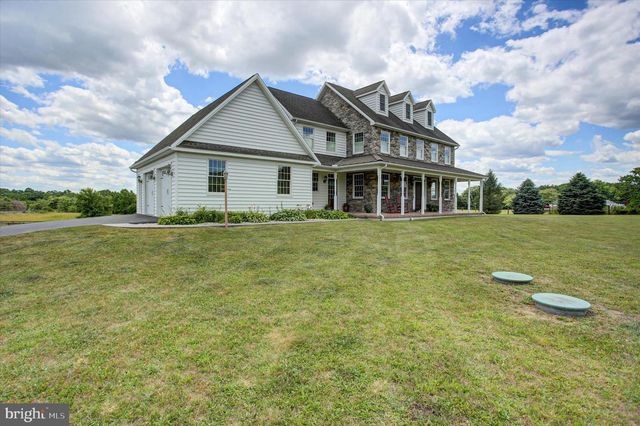 1430 LONGS RD, Carlisle, PA 17013