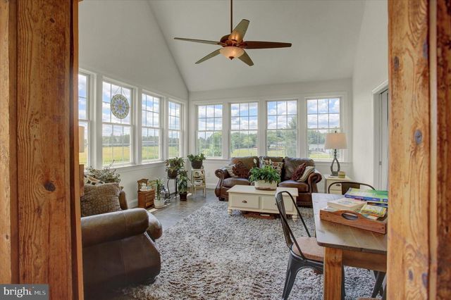 1430 LONGS RD, Carlisle, PA 17013