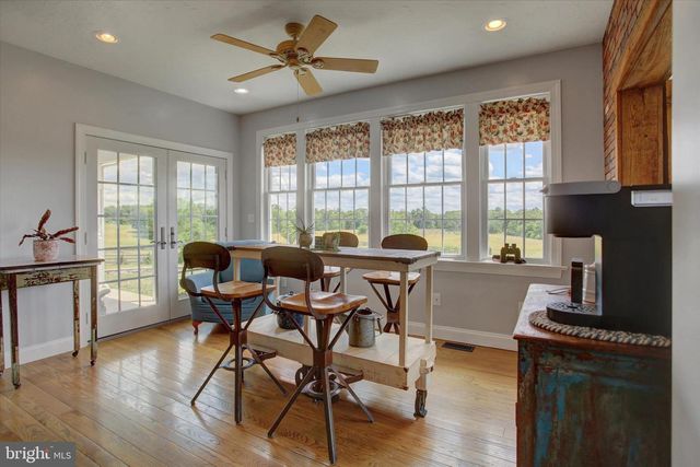 1430 LONGS RD, Carlisle, PA 17013