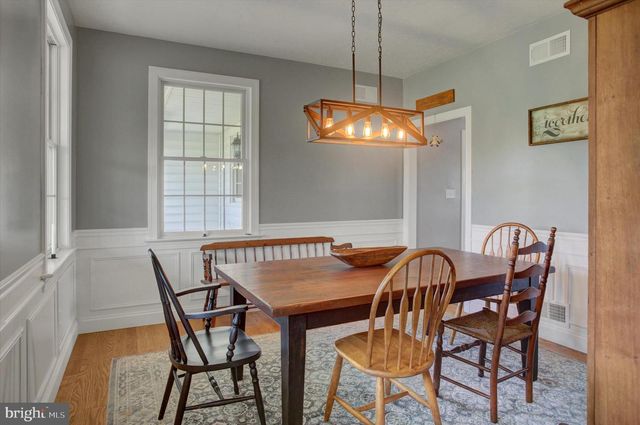 1430 LONGS RD, Carlisle, PA 17013