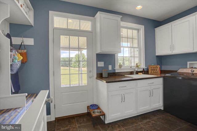1430 LONGS RD, Carlisle, PA 17013