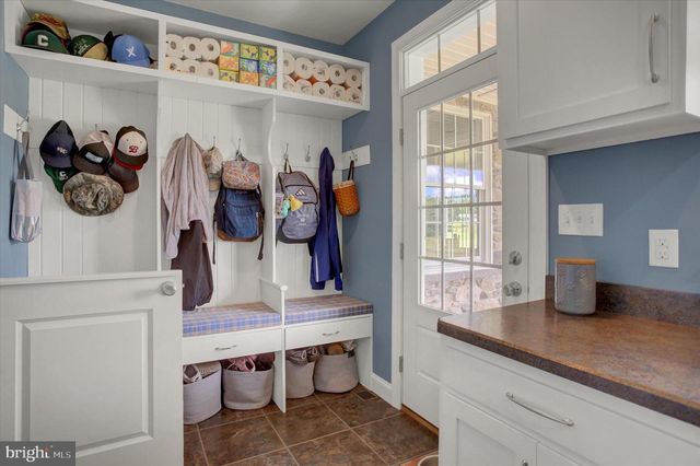1430 LONGS RD, Carlisle, PA 17013