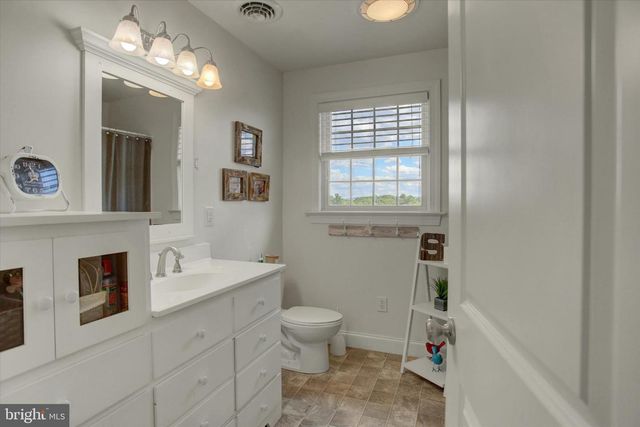 1430 LONGS RD, Carlisle, PA 17013