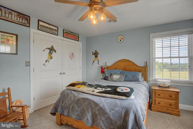 1430 LONGS RD, Carlisle, PA 17013