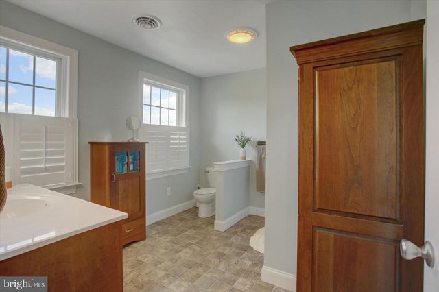 1430 LONGS RD, Carlisle, PA 17013