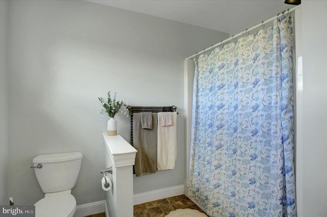 1430 LONGS RD, Carlisle, PA 17013