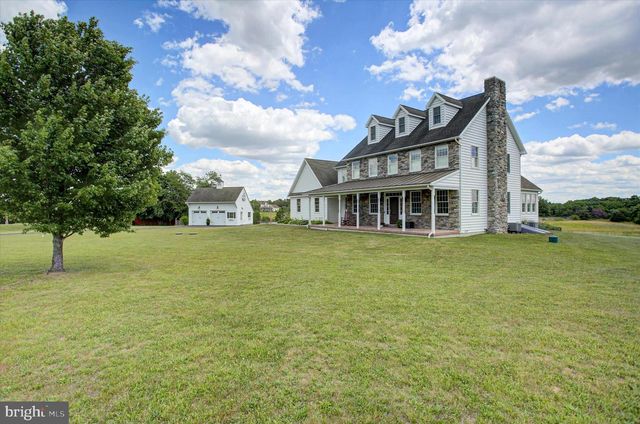 1430 LONGS RD, Carlisle, PA 17013