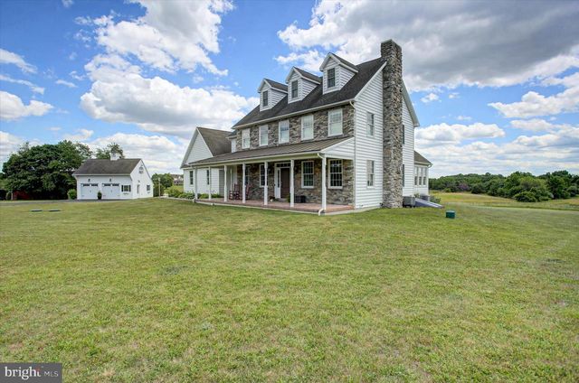 1430 LONGS RD, Carlisle, PA 17013