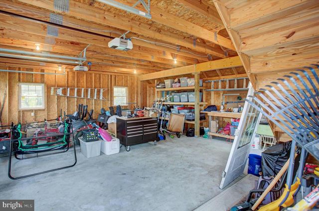 1430 LONGS RD, Carlisle, PA 17013