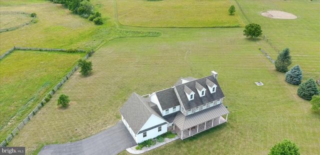 1430 LONGS RD, Carlisle, PA 17013