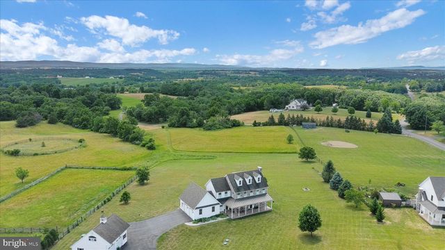 1430 LONGS RD, Carlisle, PA 17013