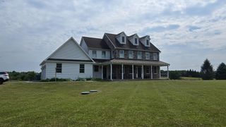 1430 LONGS RD, Carlisle, PA 17013