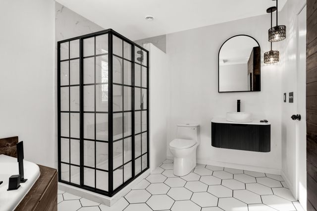 13715 59th Place N, Plymouth, MN 55446