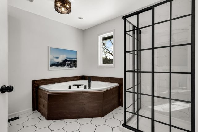 13715 59th Place N, Plymouth, MN 55446