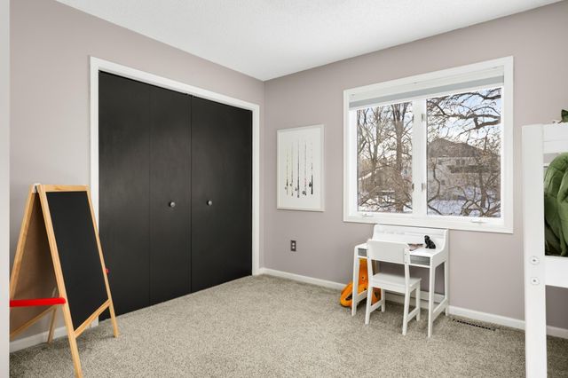 13715 59th Place N, Plymouth, MN 55446