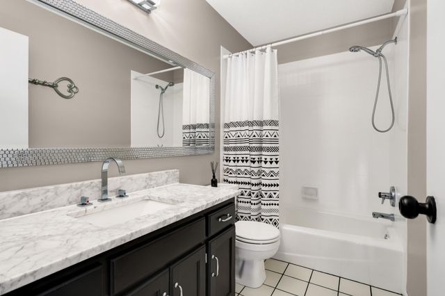 13715 59th Place N, Plymouth, MN 55446