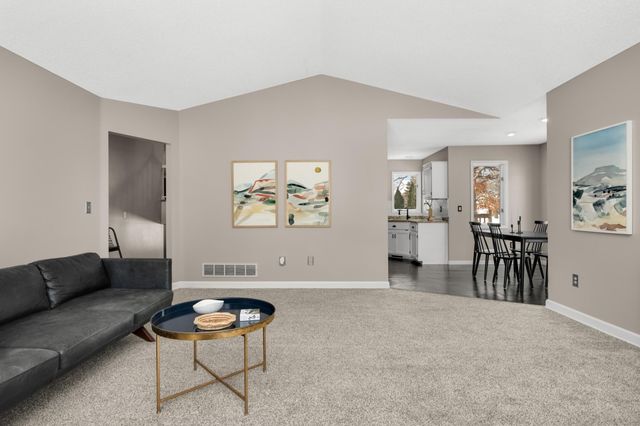 13715 59th Place N, Plymouth, MN 55446