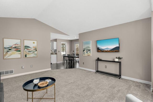 13715 59th Place N, Plymouth, MN 55446