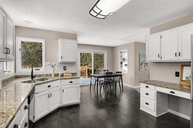 13715 59th Place N, Plymouth, MN 55446