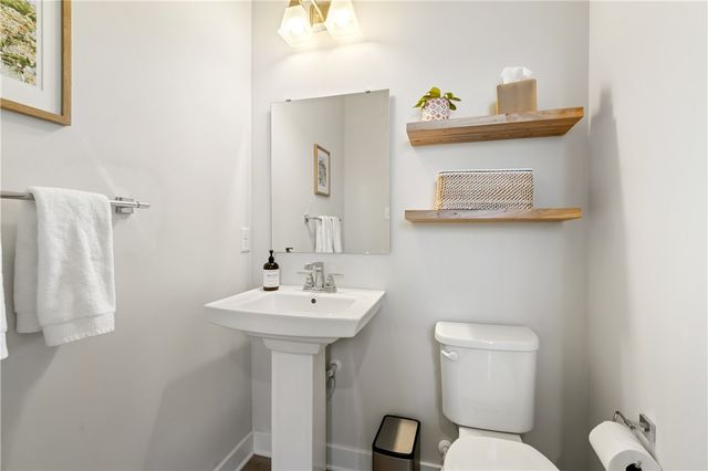 410 Scharberry Ln, Mars Boro, PA 16046