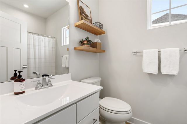 410 Scharberry Ln, Mars Boro, PA 16046